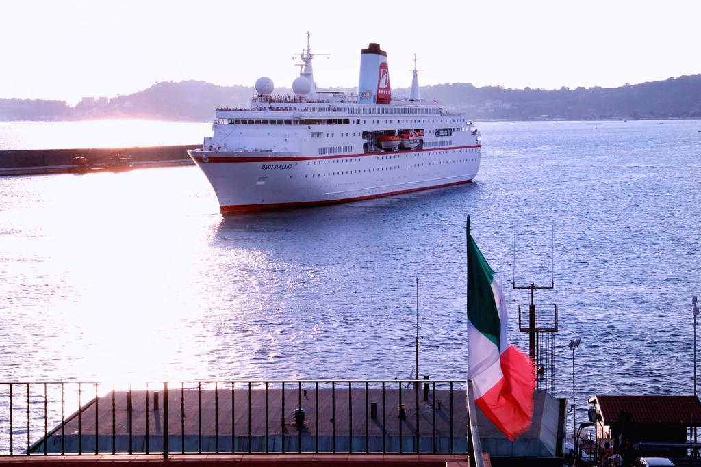 B&B Darsena Pozzuoli Exteriör bild